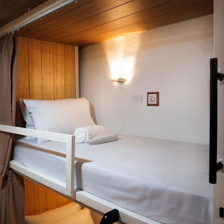 B&B Backpackers Coron Extérieur photo